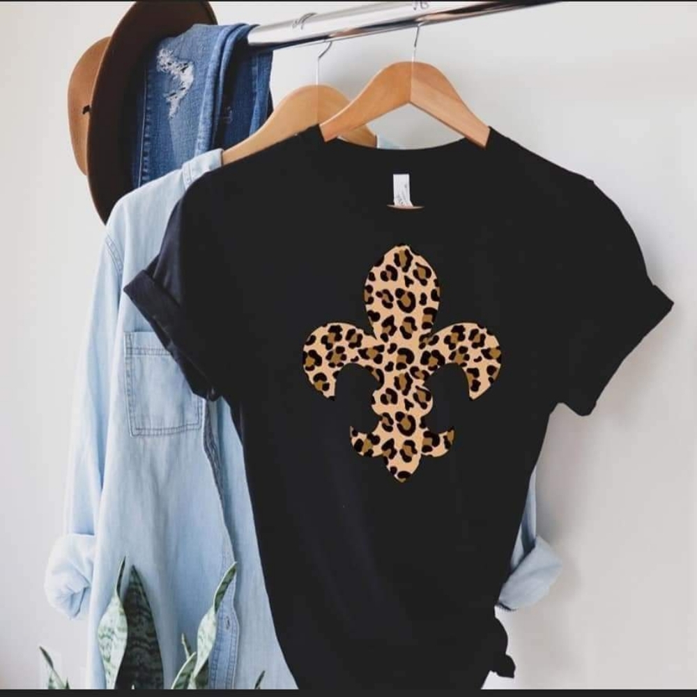 Leopard Fleur de lis Bella+Canvas
